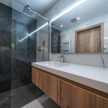 Meta Lejlighedshotel 4*