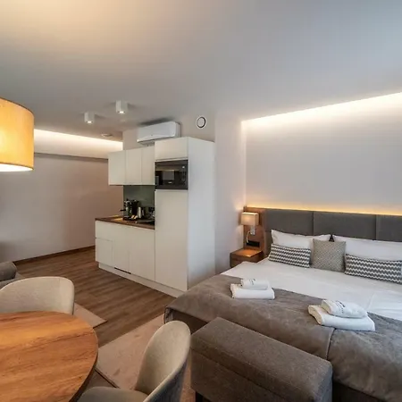 Meta Aparthotel